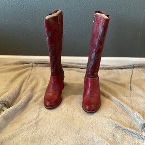 L’Artiste Maerada Tall Boots Red/Multi size 36 Women’s